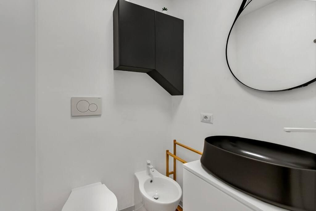 Апартаменты Alessia'S Flat - San Luigi Милан Экстерьер фото